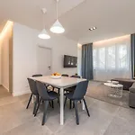 Royal Apartment *